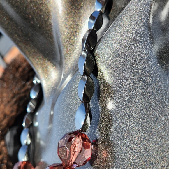 ✨️Faceted Purplish-Wine Glass and Hematite Beaded Necklace - Handcrafted - Picture 9 of 10